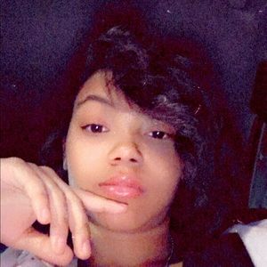 Meet your Posher, Tiara